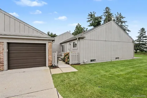 12486 10 MILE AND RUSHTON