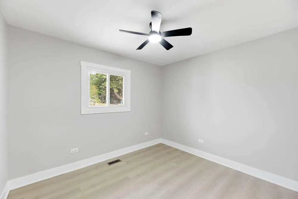 26 Eagle Street New Buffalo City, MI 49117