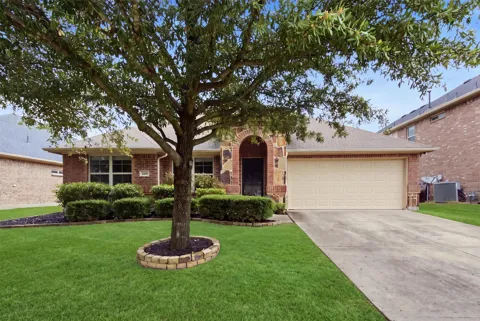 2912 Glenoaks Drive