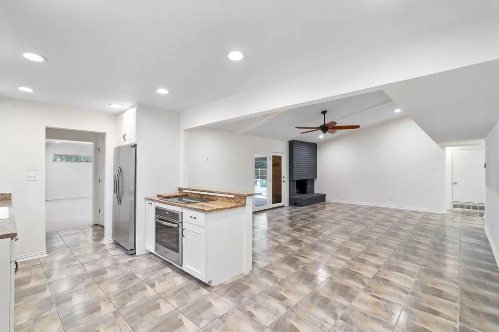 7162 Carrousel Circle Dallas, TX 75214