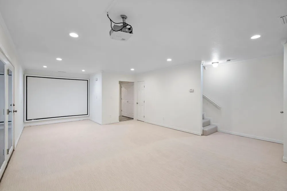 7162 Carrousel Circle Dallas, TX 75214