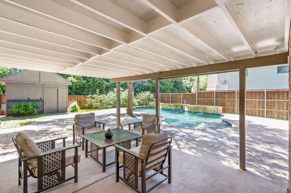7162 Carrousel Circle Dallas, TX 75214