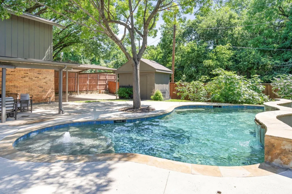 7162 Carrousel Circle Dallas, TX 75214