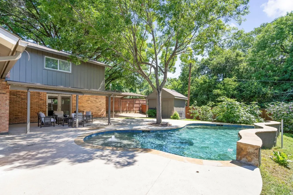 7162 Carrousel Circle Dallas, TX 75214