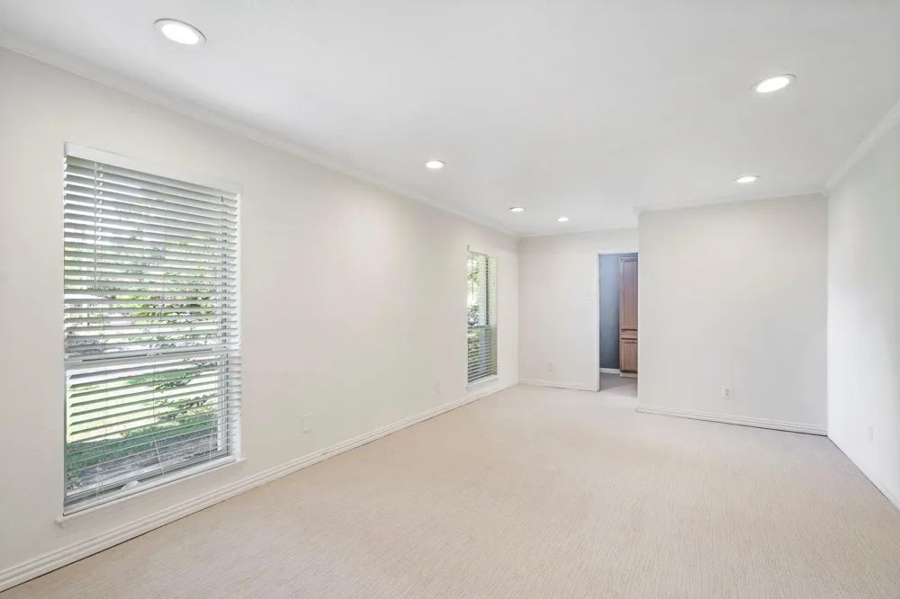 7162 Carrousel Circle Dallas, TX 75214