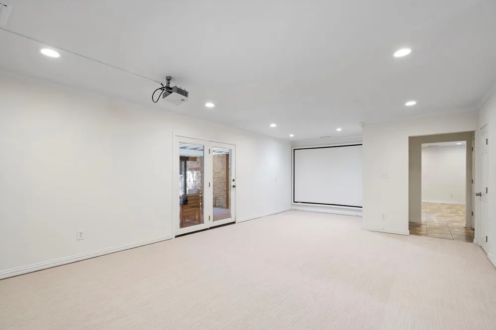 7162 Carrousel Circle Dallas, TX 75214