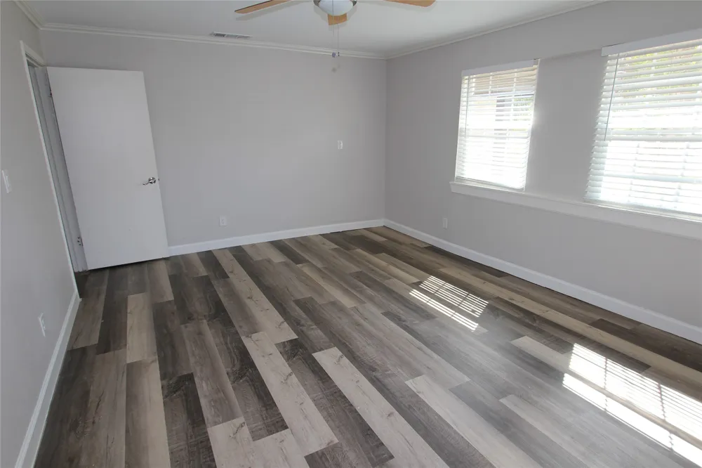 1103 Bryant Street Benbrook, TX 76126