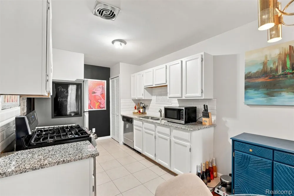 1224 Saint Aubin Detroit City, MI 48207