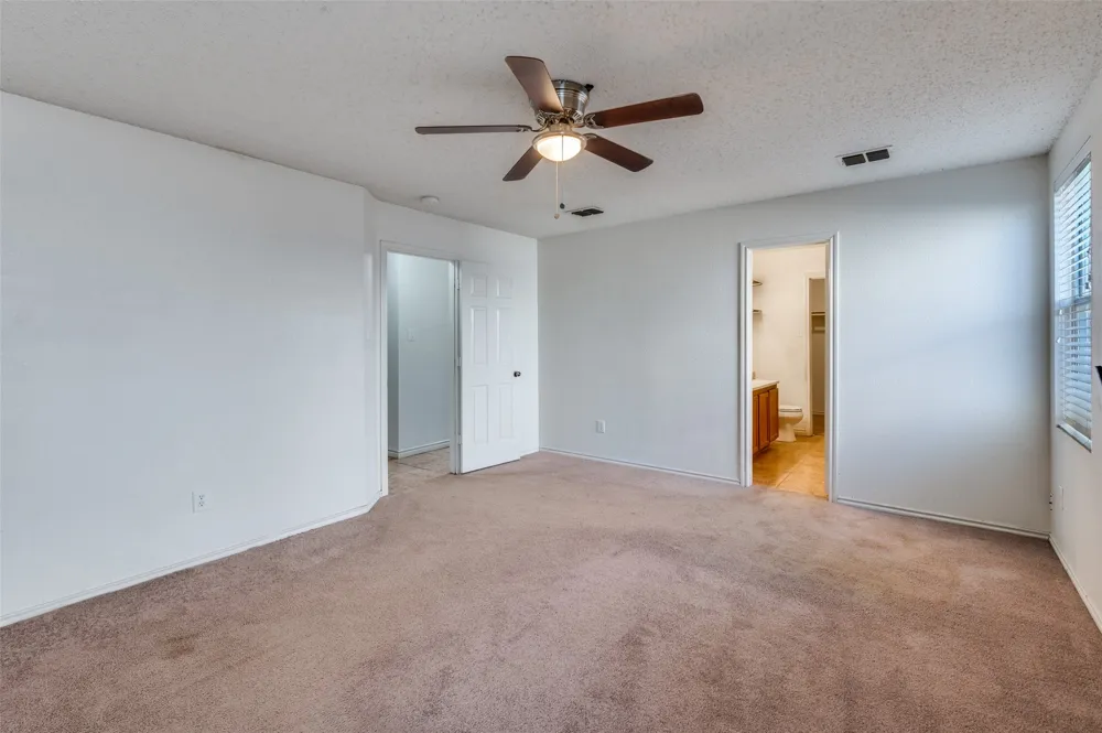 8402 Olivia Meadow Drive Arlington, TX 76002