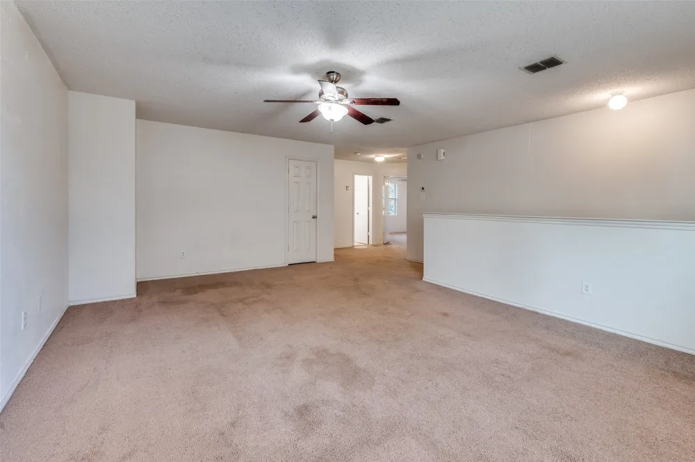 8402 Olivia Meadow Drive Arlington, TX 76002