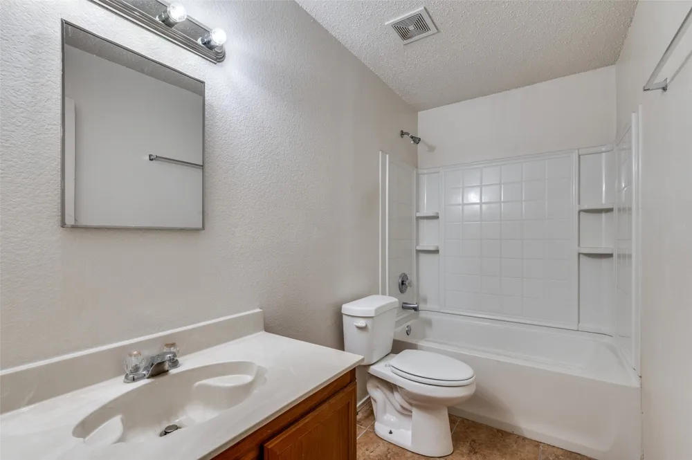 8402 Olivia Meadow Drive Arlington, TX 76002