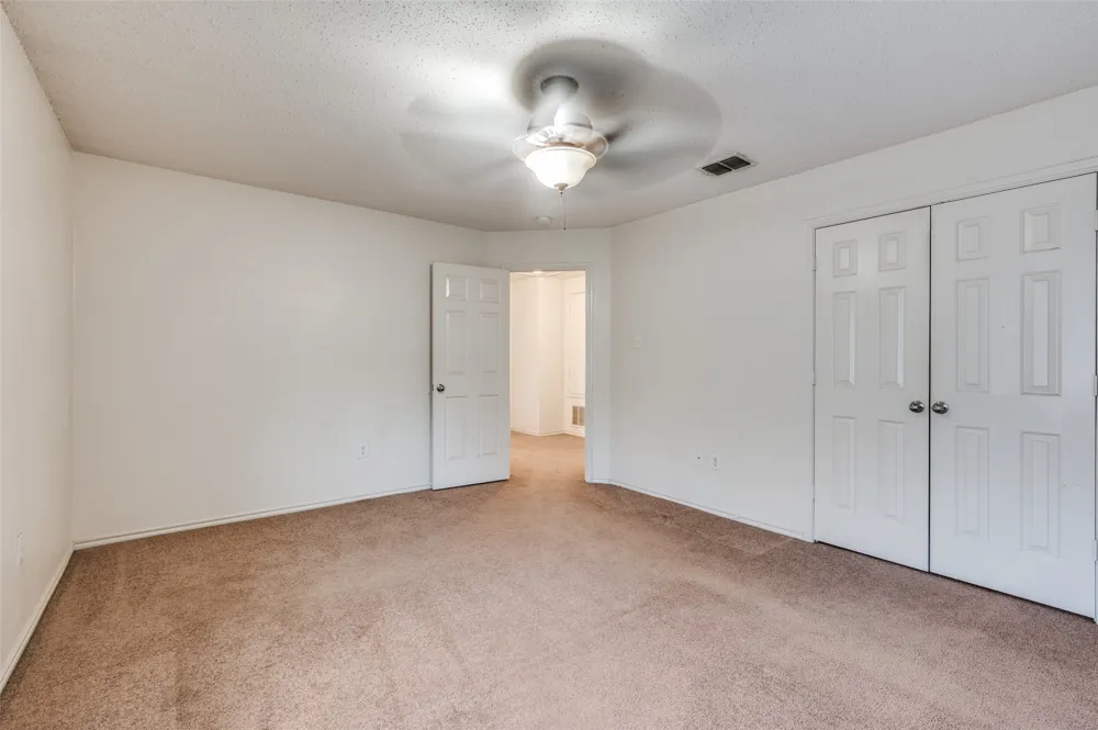 8402 Olivia Meadow Drive Arlington, TX 76002