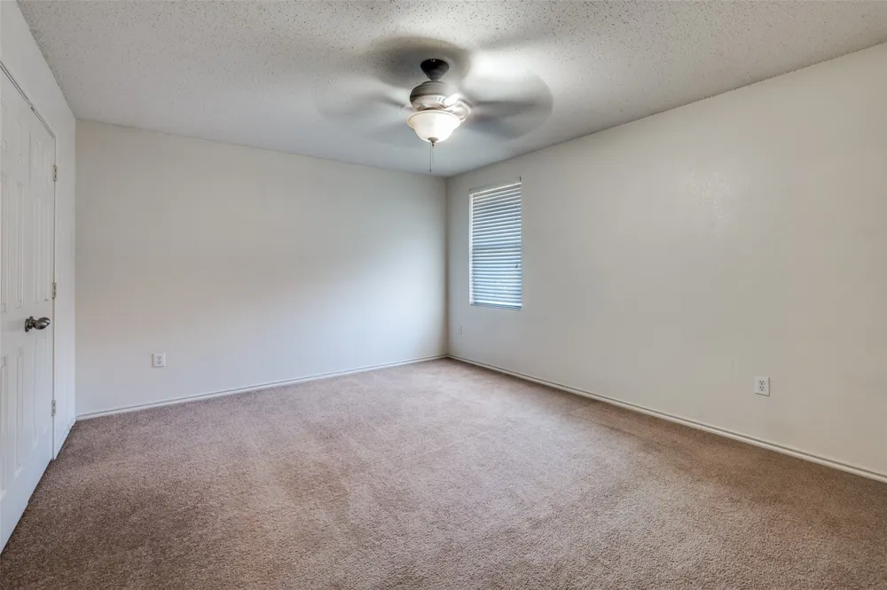 8402 Olivia Meadow Drive Arlington, TX 76002