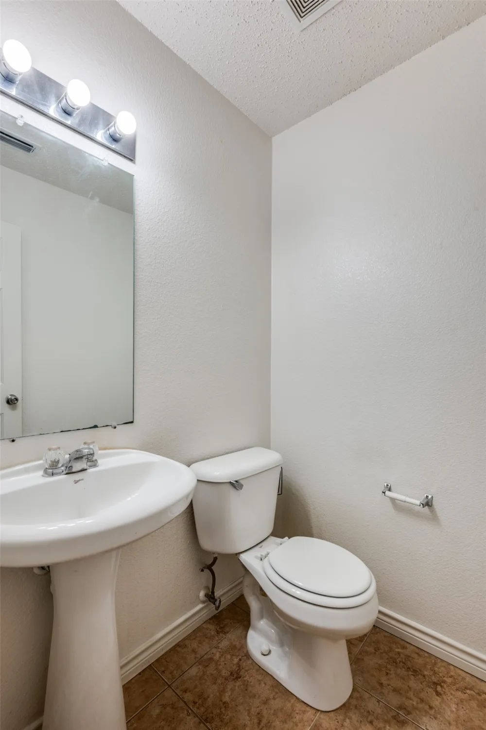 8402 Olivia Meadow Drive Arlington, TX 76002