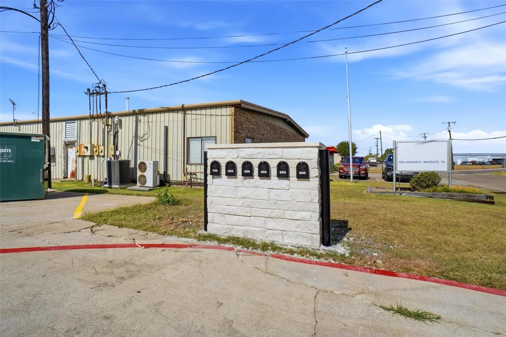 742 Dalworth Drive #200 Mesquite, TX 75149