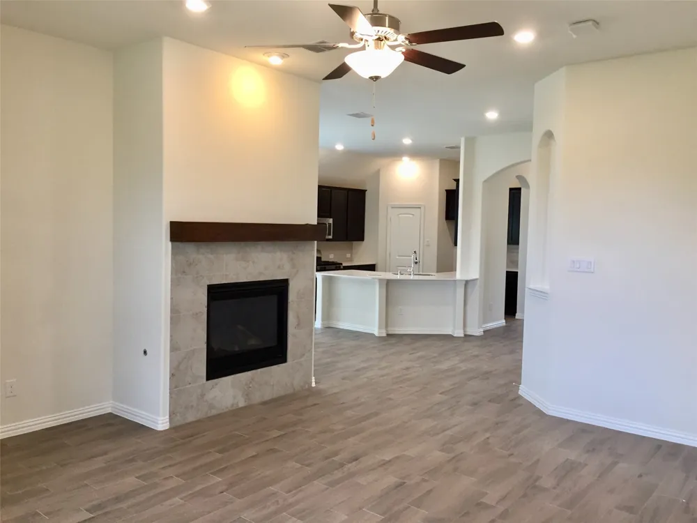 2734 Salt Creek Way Celina, TX 75078