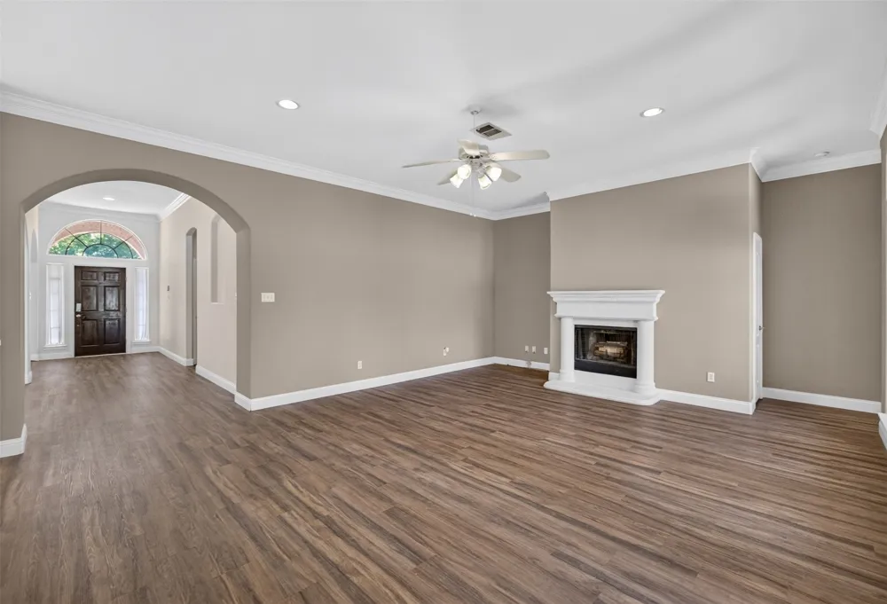 2921 Silvercrest Lane Grapevine, TX 76051