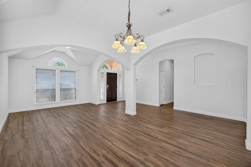 2921 Silvercrest Lane Grapevine, TX 76051