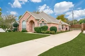 2921 Silvercrest Lane Grapevine, TX 76051