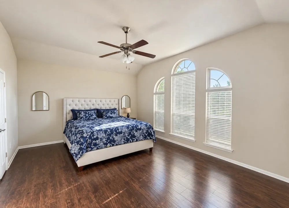 2104 Stonewood Drive Lancaster, TX 75134