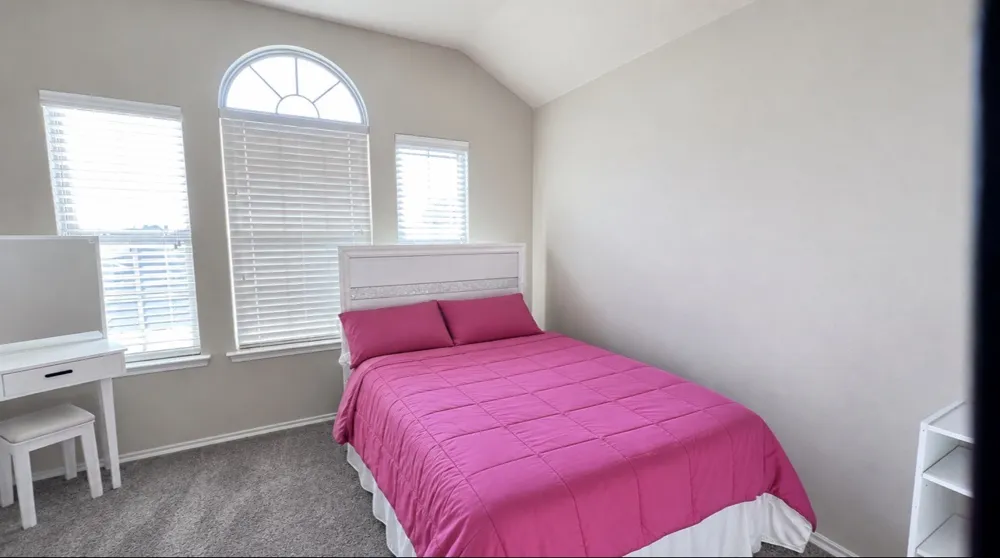 2104 Stonewood Drive Lancaster, TX 75134