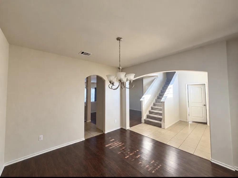 2104 Stonewood Drive Lancaster, TX 75134