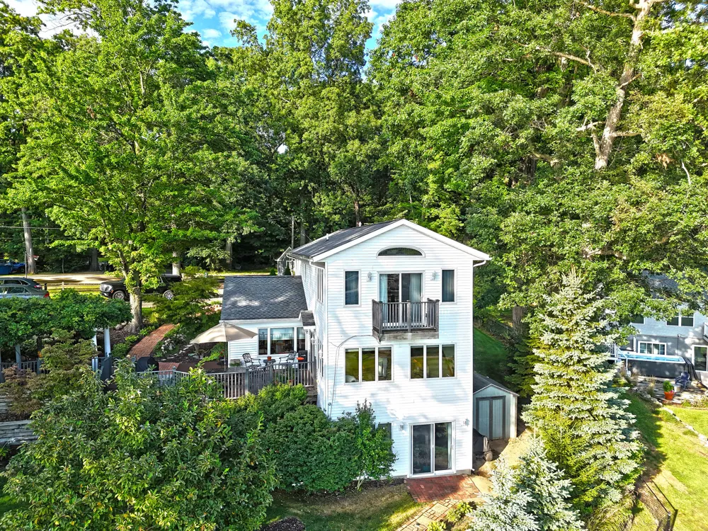 50002 Wildwood Drive Silver Creek Township, MI 49047