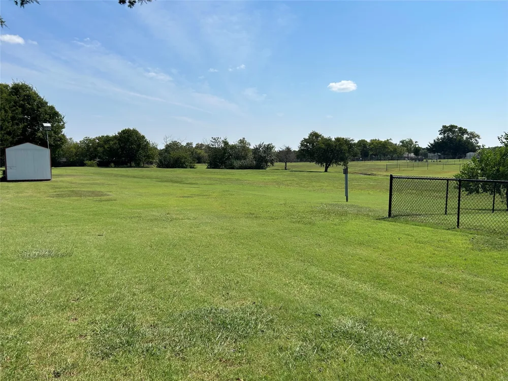 706 Georgetown Road Ovilla, TX 75154