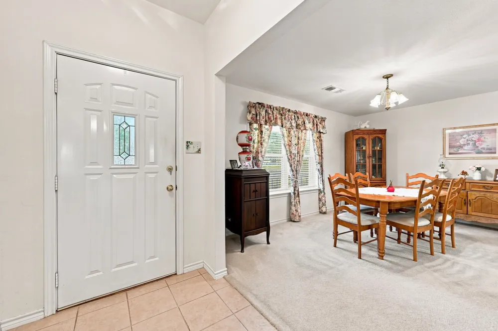 706 Georgetown Road Ovilla, TX 75154