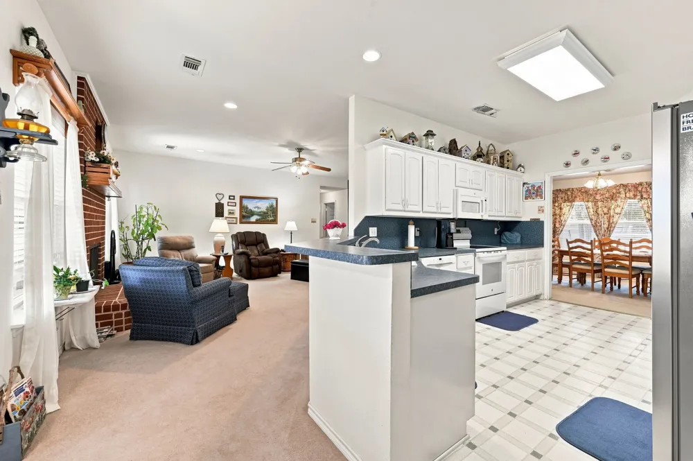 706 Georgetown Road Ovilla, TX 75154