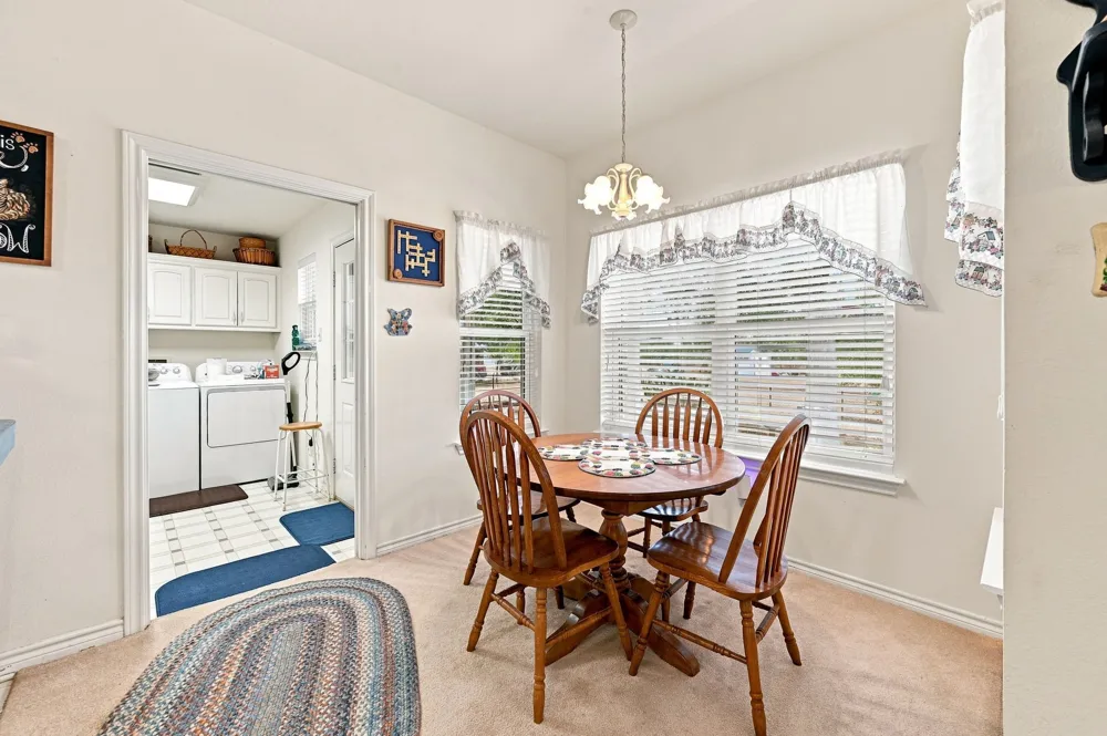 706 Georgetown Road Ovilla, TX 75154
