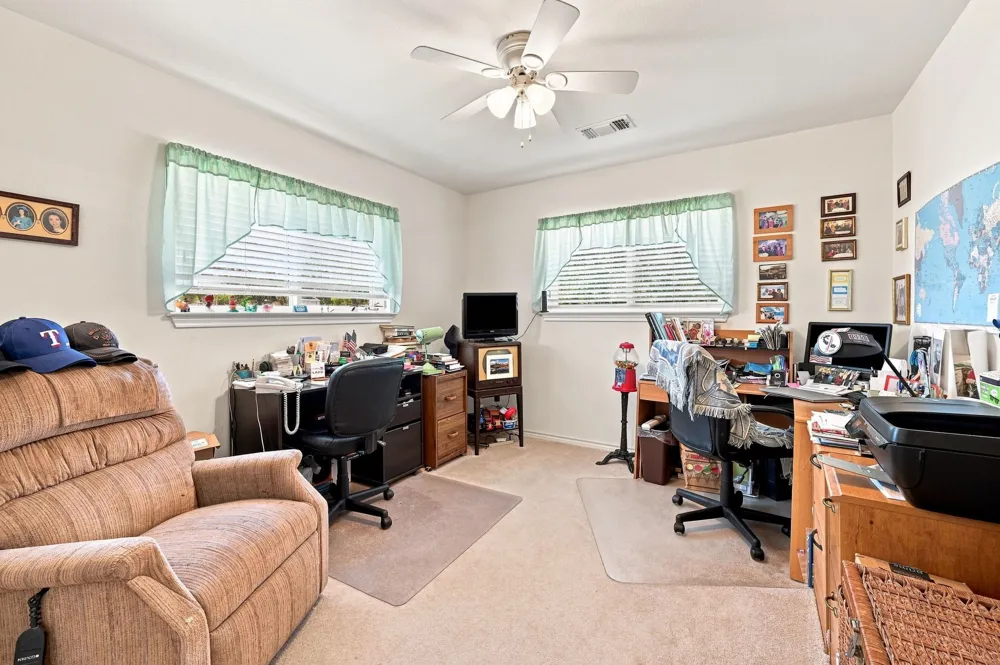 706 Georgetown Road Ovilla, TX 75154