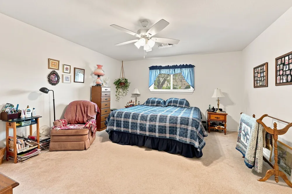 706 Georgetown Road Ovilla, TX 75154