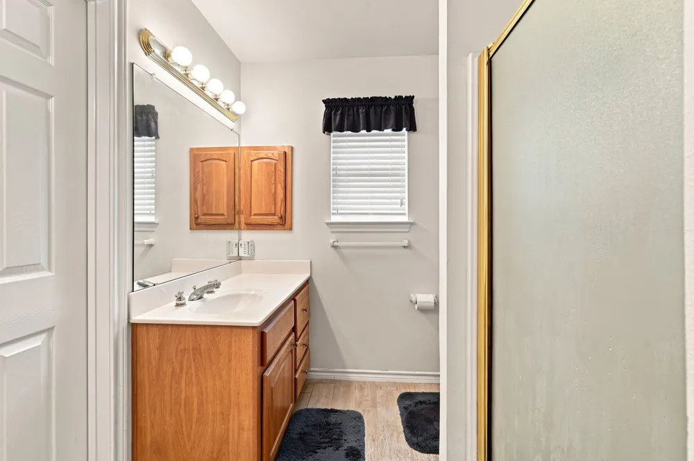 706 Georgetown Road Ovilla, TX 75154