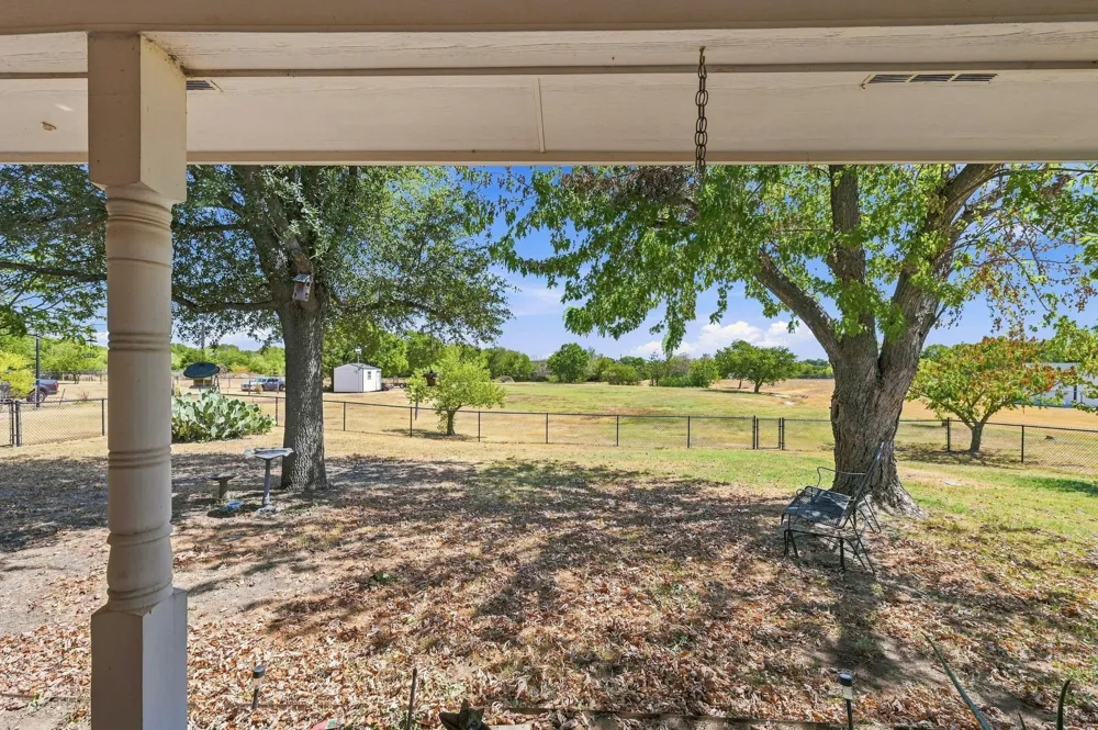 706 Georgetown Road Ovilla, TX 75154