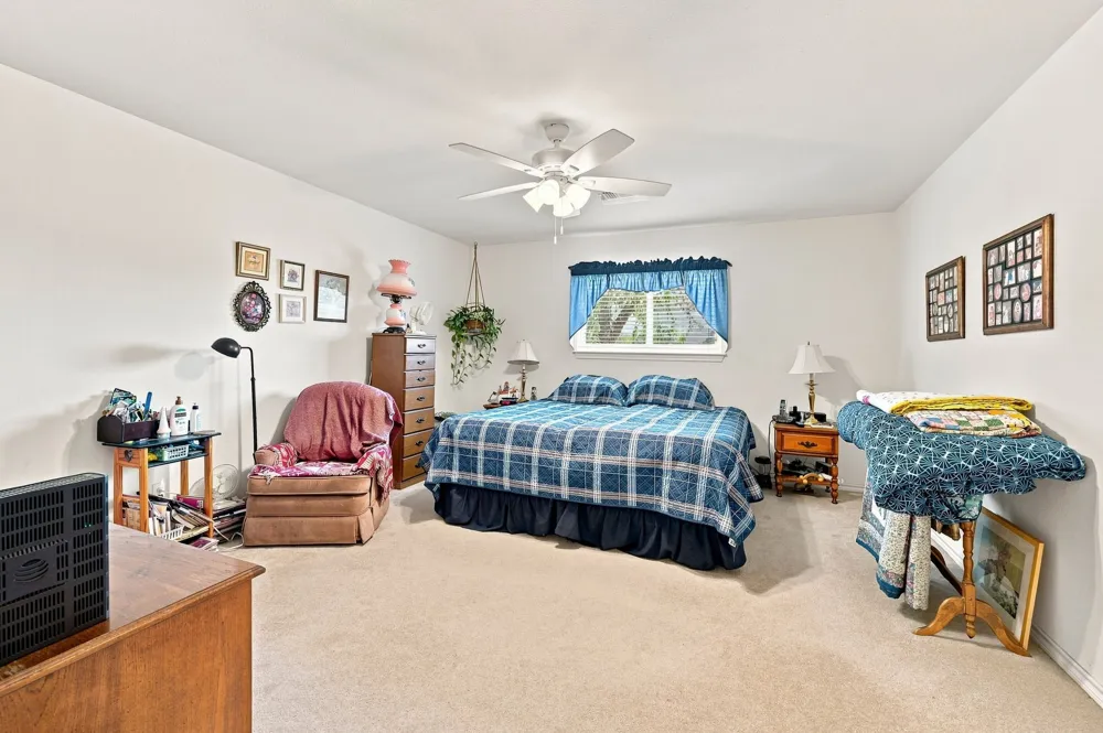 706 Georgetown Road Ovilla, TX 75154