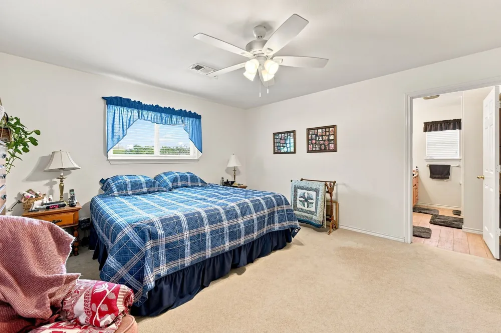706 Georgetown Road Ovilla, TX 75154
