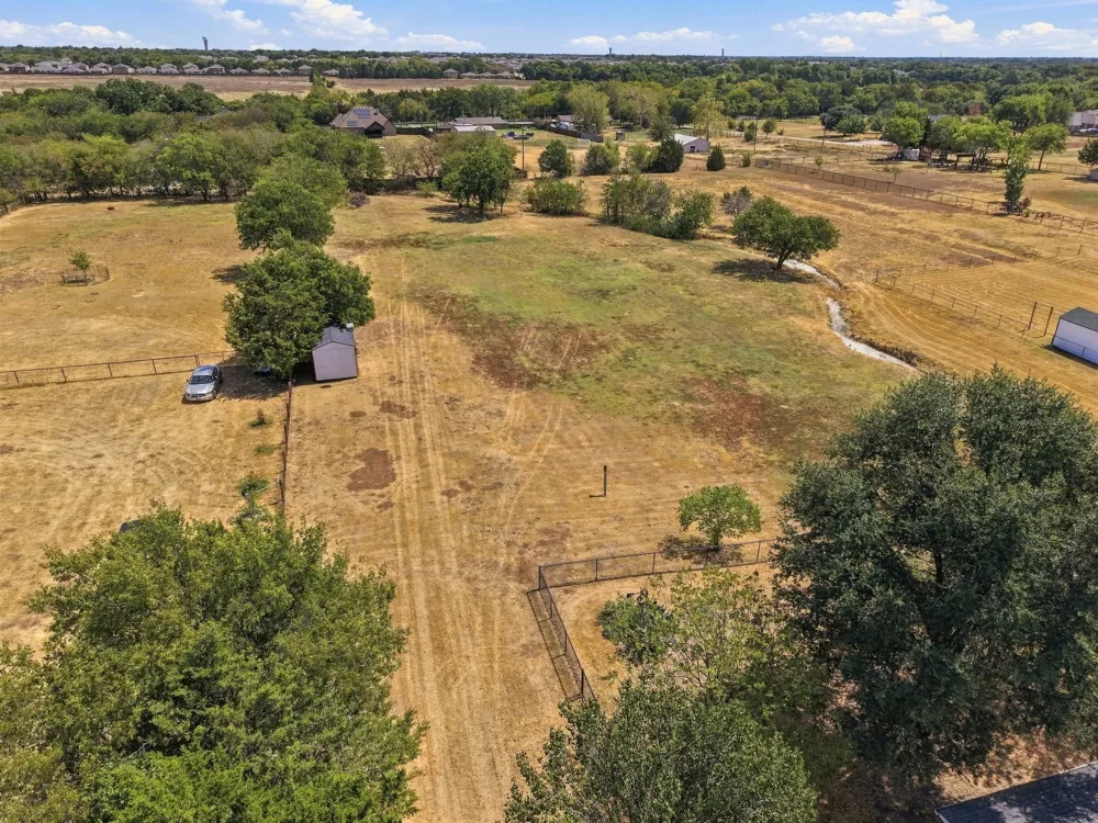 706 Georgetown Road Ovilla, TX 75154