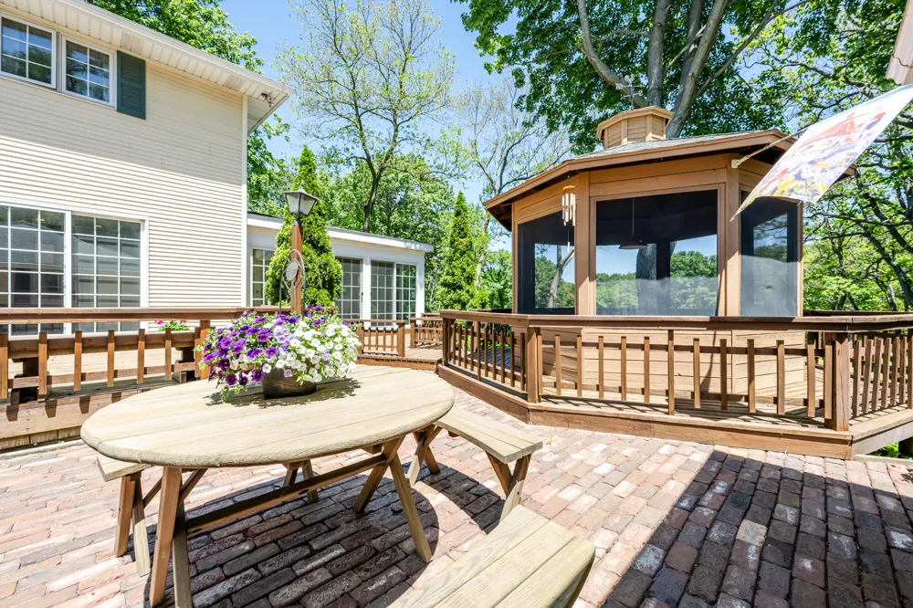 5221 Ridge Road Lincoln Charter Township, MI 49127
