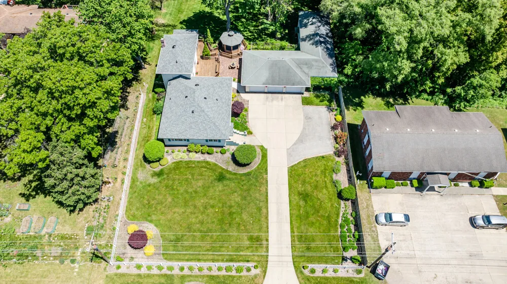 5221 Ridge Road Lincoln Charter Township, MI 49127