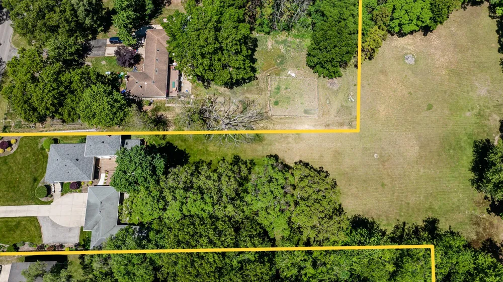 5221 Ridge Road Lincoln Charter Township, MI 49127