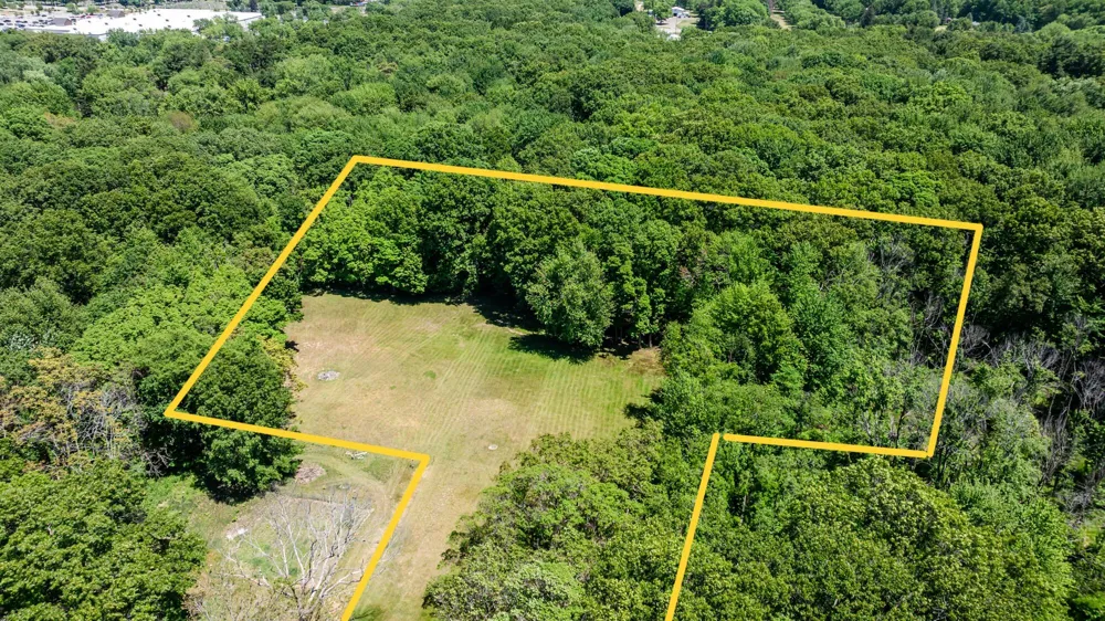 5221 Ridge Road Lincoln Charter Township, MI 49127
