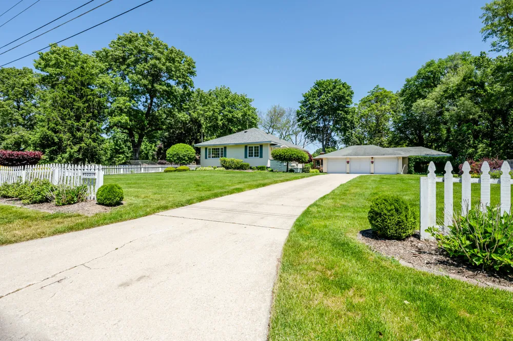5221 Ridge Road Lincoln Charter Township, MI 49127