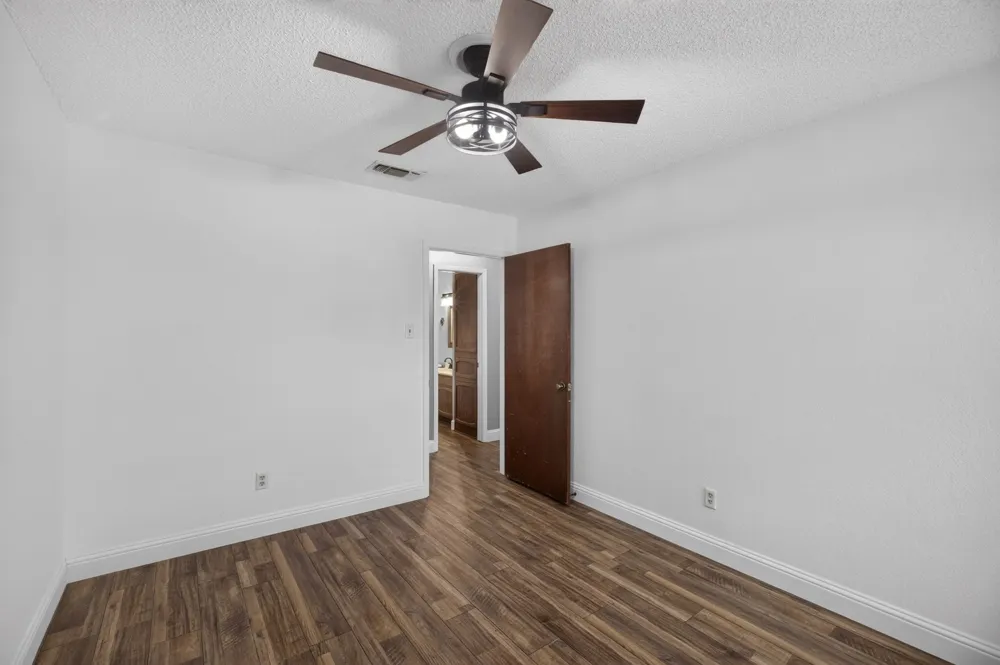 554 Taos Court Saginaw, TX 76179