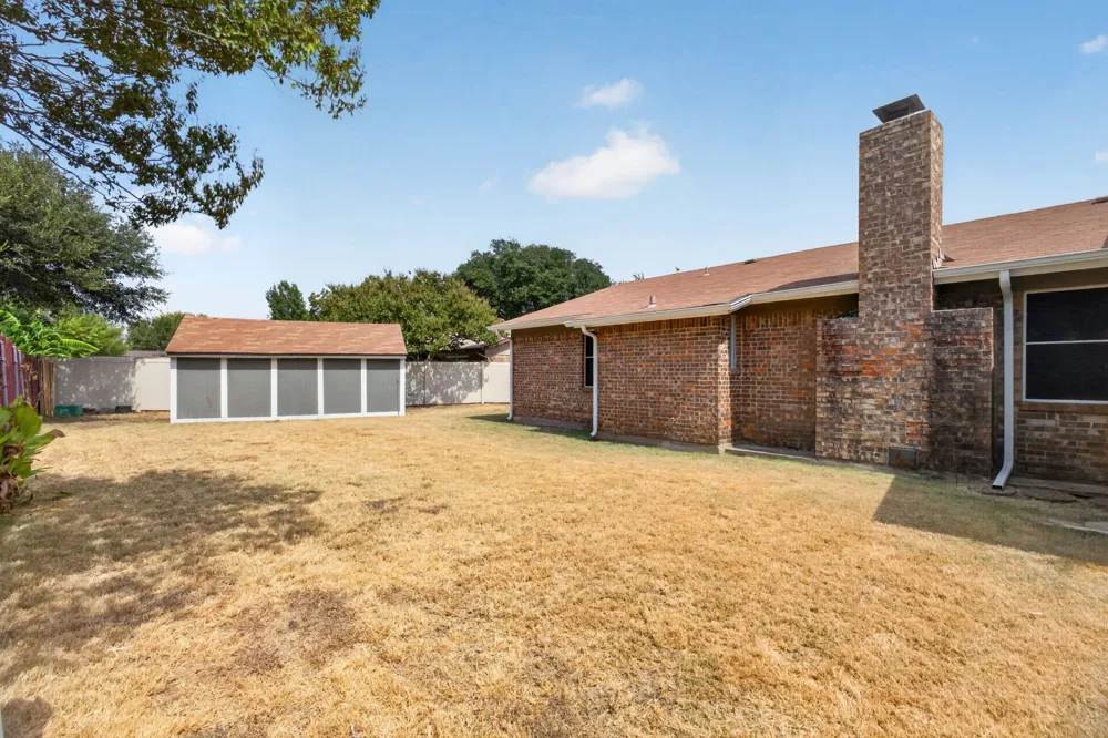 554 Taos Court Saginaw, TX 76179