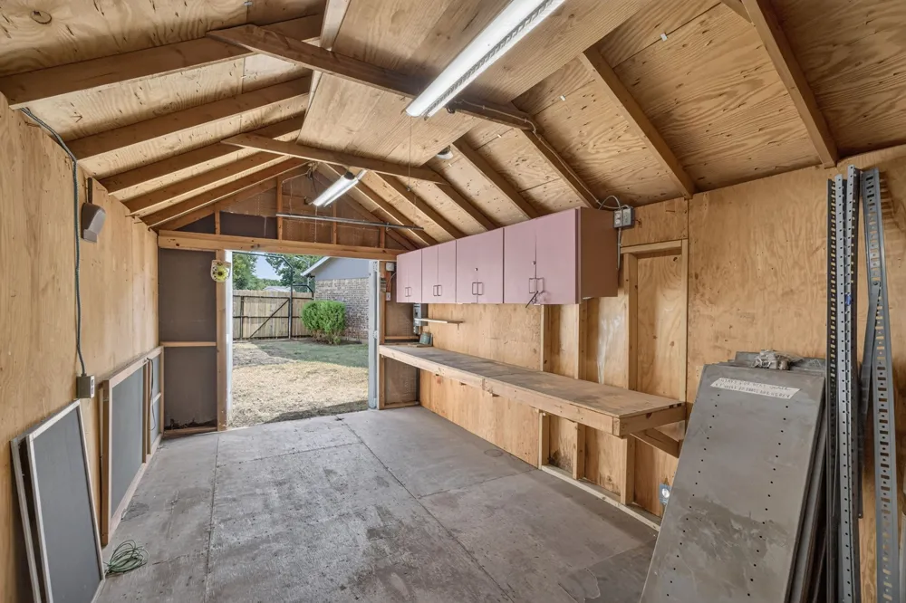 554 Taos Court Saginaw, TX 76179