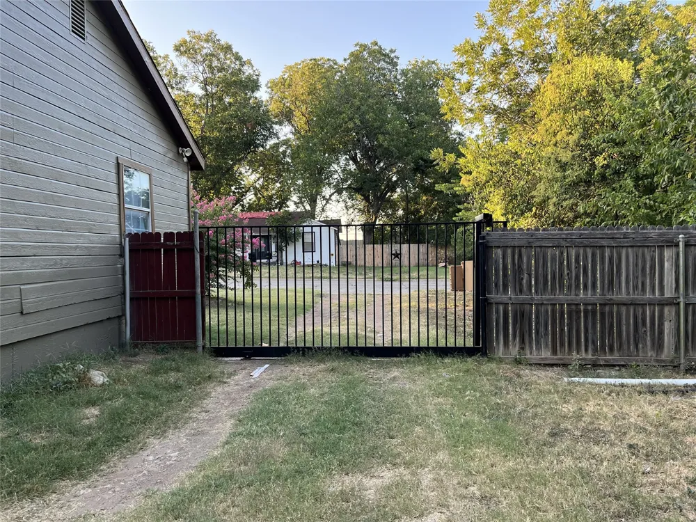 1508 NE 34th Street Fort Worth, TX 76106