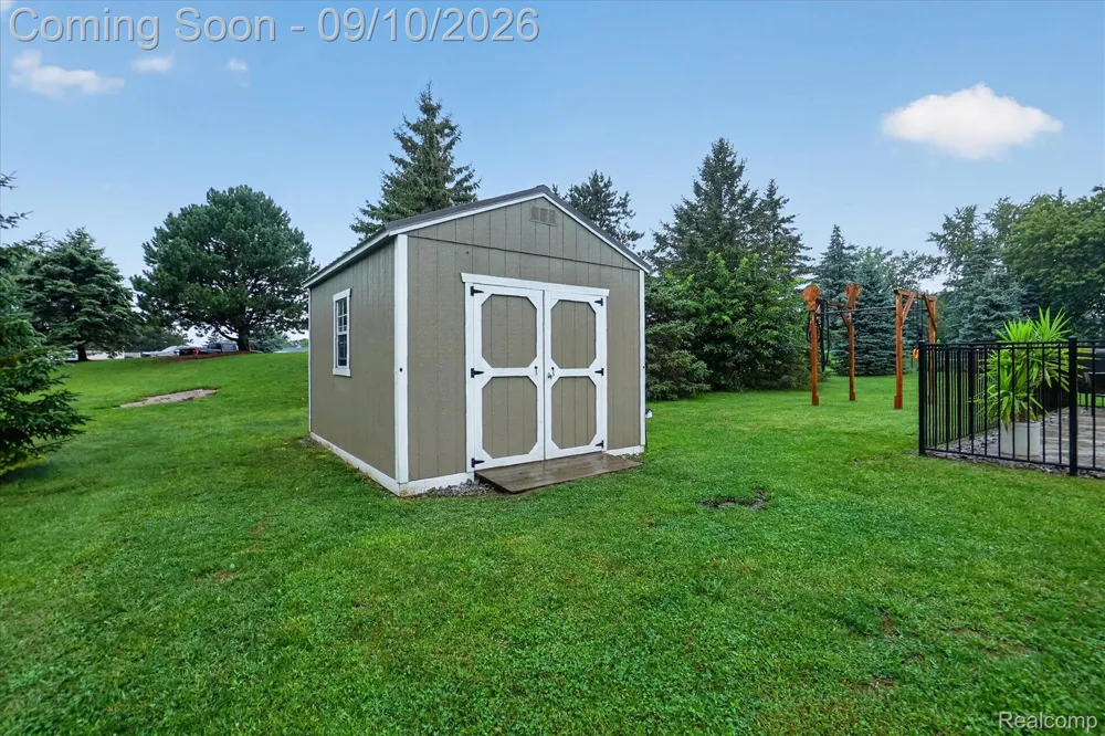 1121 Ripley Road Linden City, MI 48451