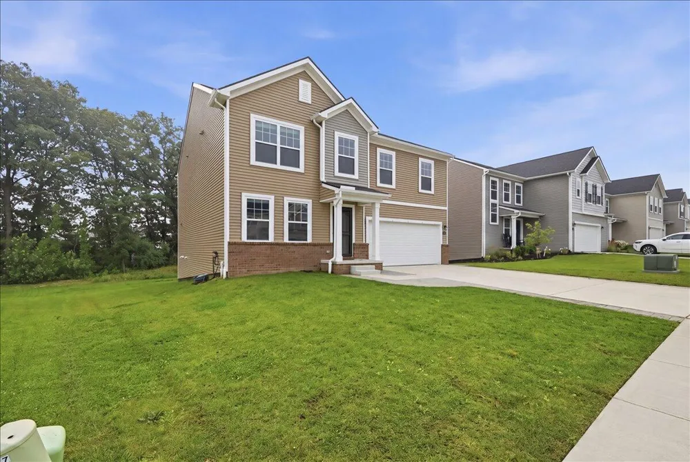 247 Sandhill Court White Lake Charter Township, MI 48386