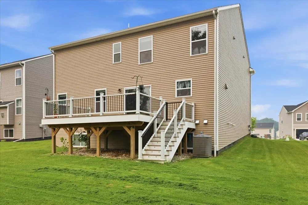 247 Sandhill Court White Lake Charter Township, MI 48386
